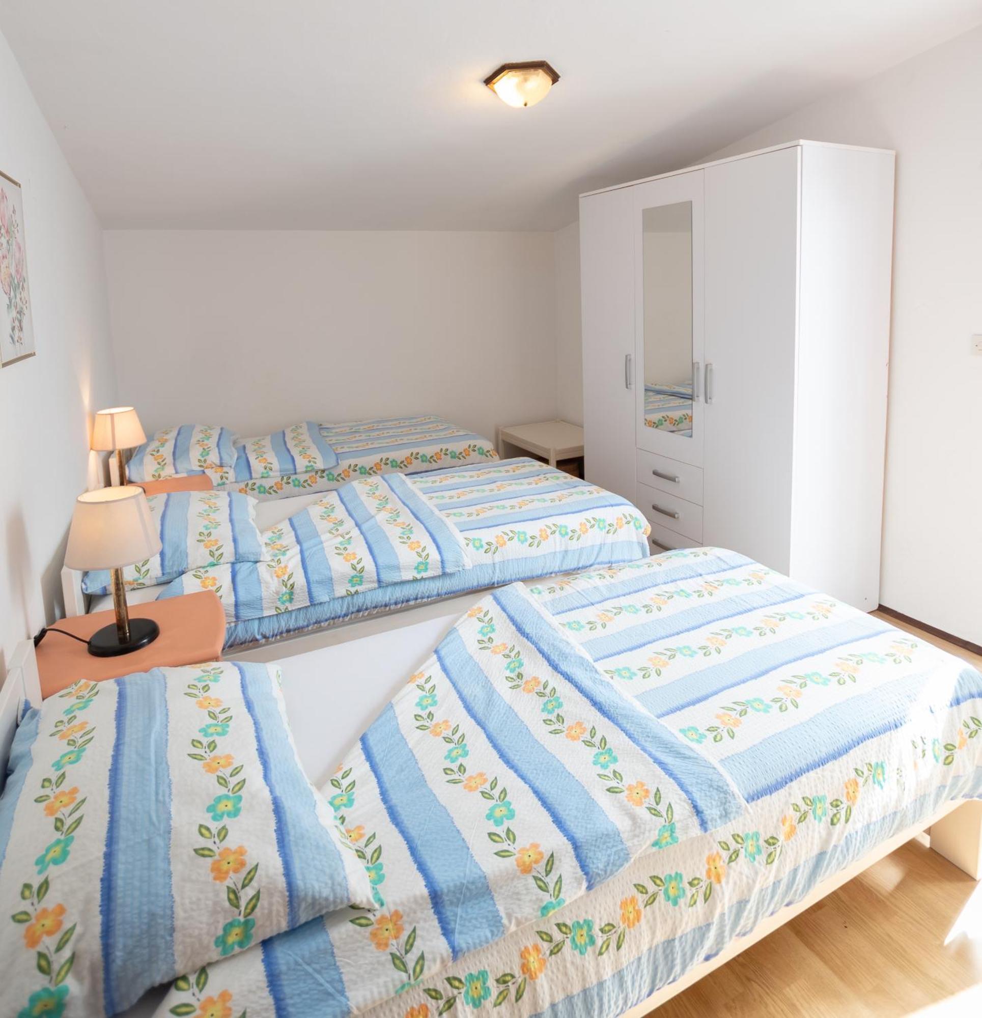 Apartments Mira 645 Porec Ngoại thất bức ảnh